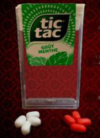 *** Tic Tac Spiel  von Chatelain - Preisreduziert